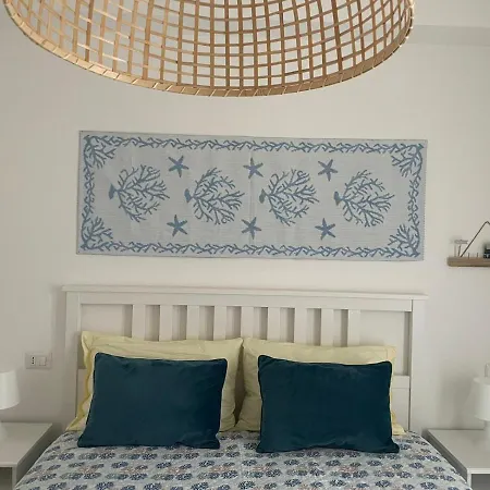 Casa Lalla קאסטלסארדו