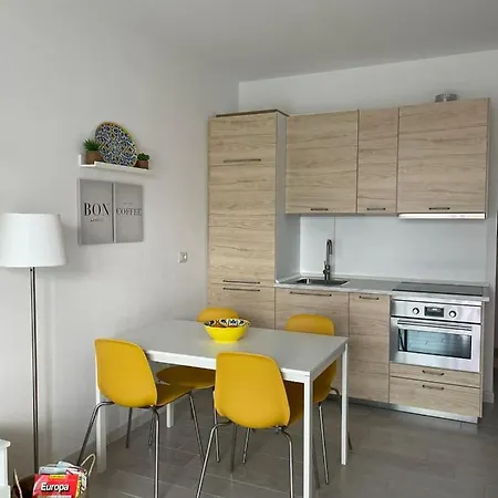 Casa Lalla קאסטלסארדו